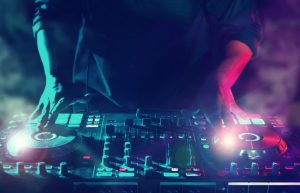InternetDJ Guide: How to Become a Professional Recording Artist